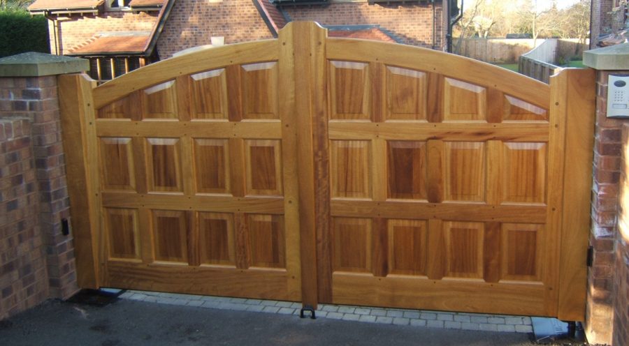 Hardwood Gate 11