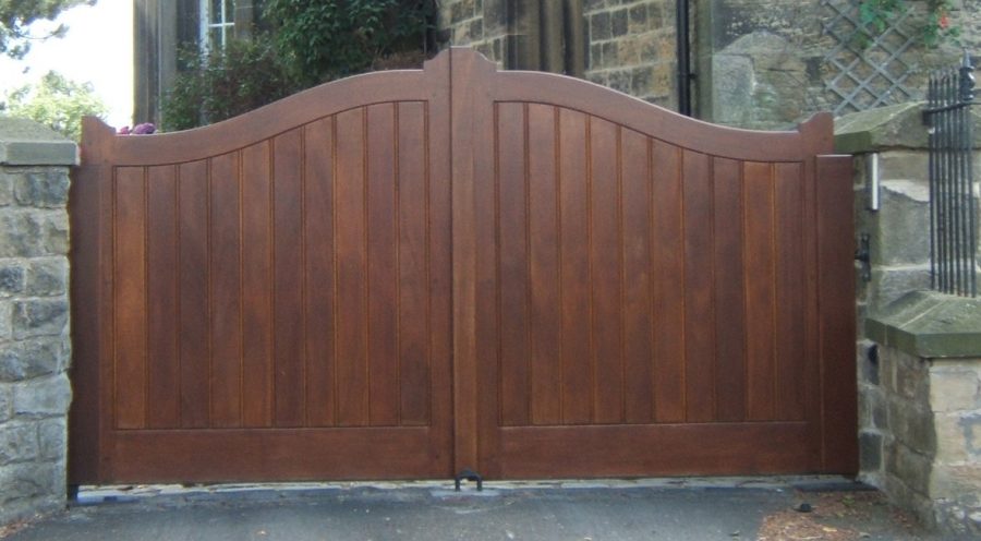 Hardwood Gate 12