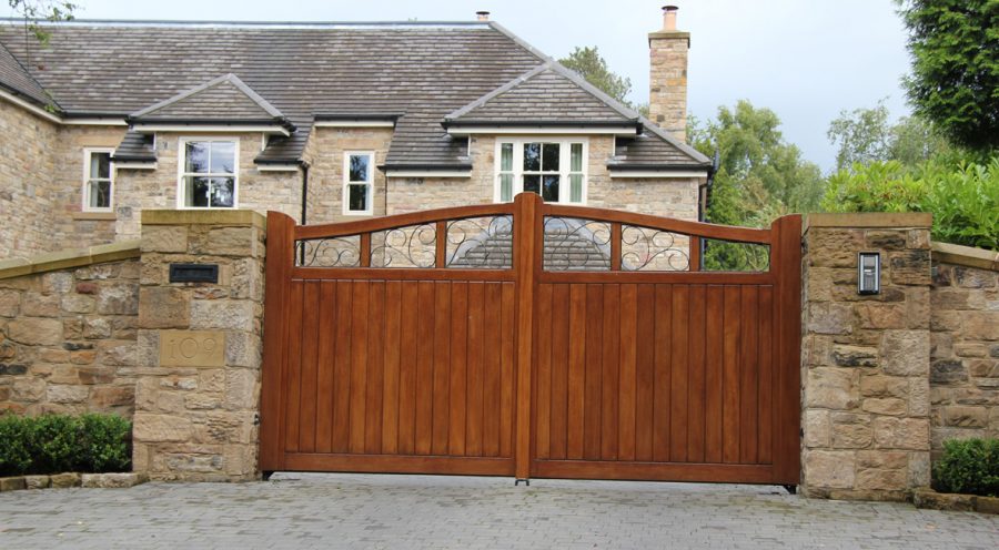 Hardwood Gate 28